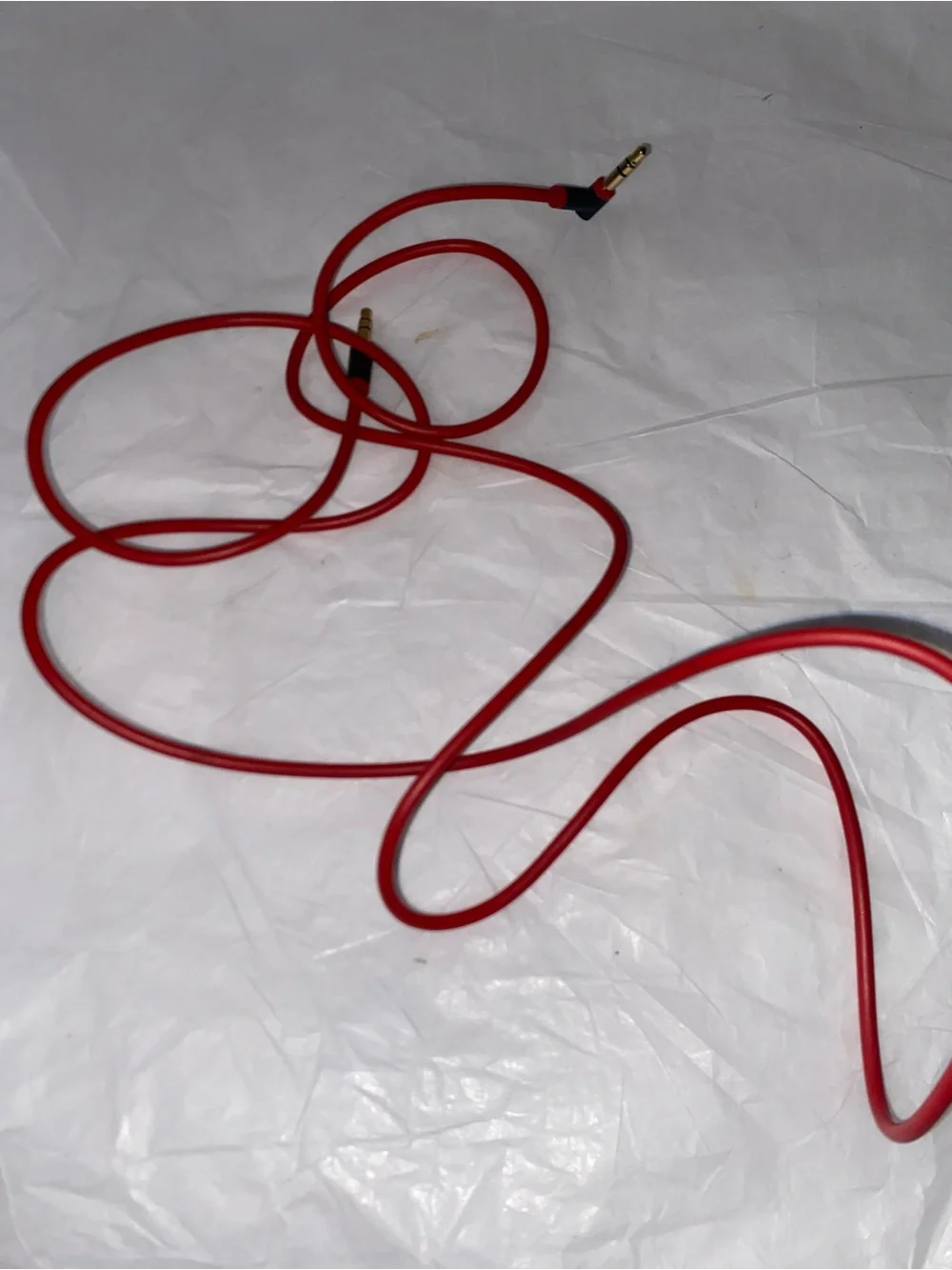 Beat  Auxiliary Audio Cable — Durable Mobile & Car Connection